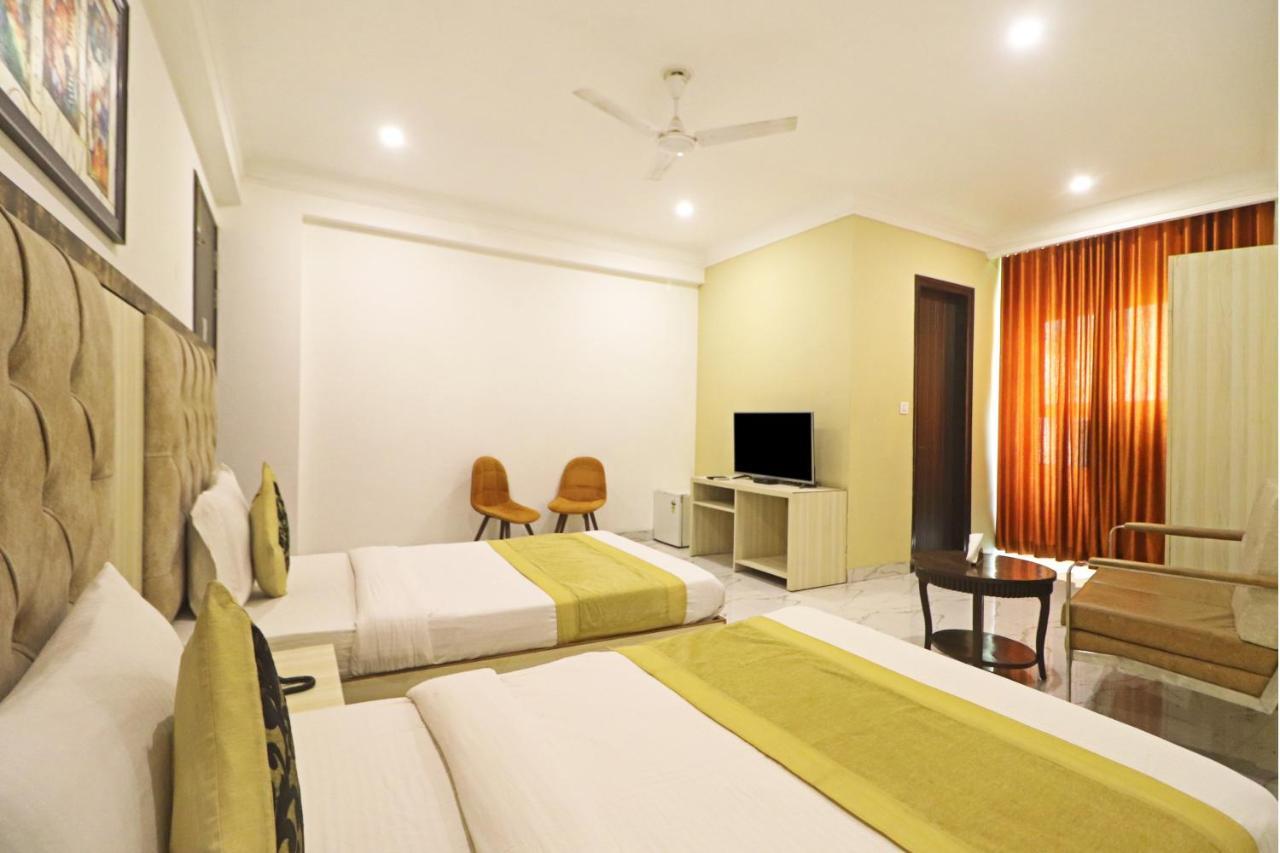 Hotel Almora Near Delhi Airport New Delhi Exterior photo