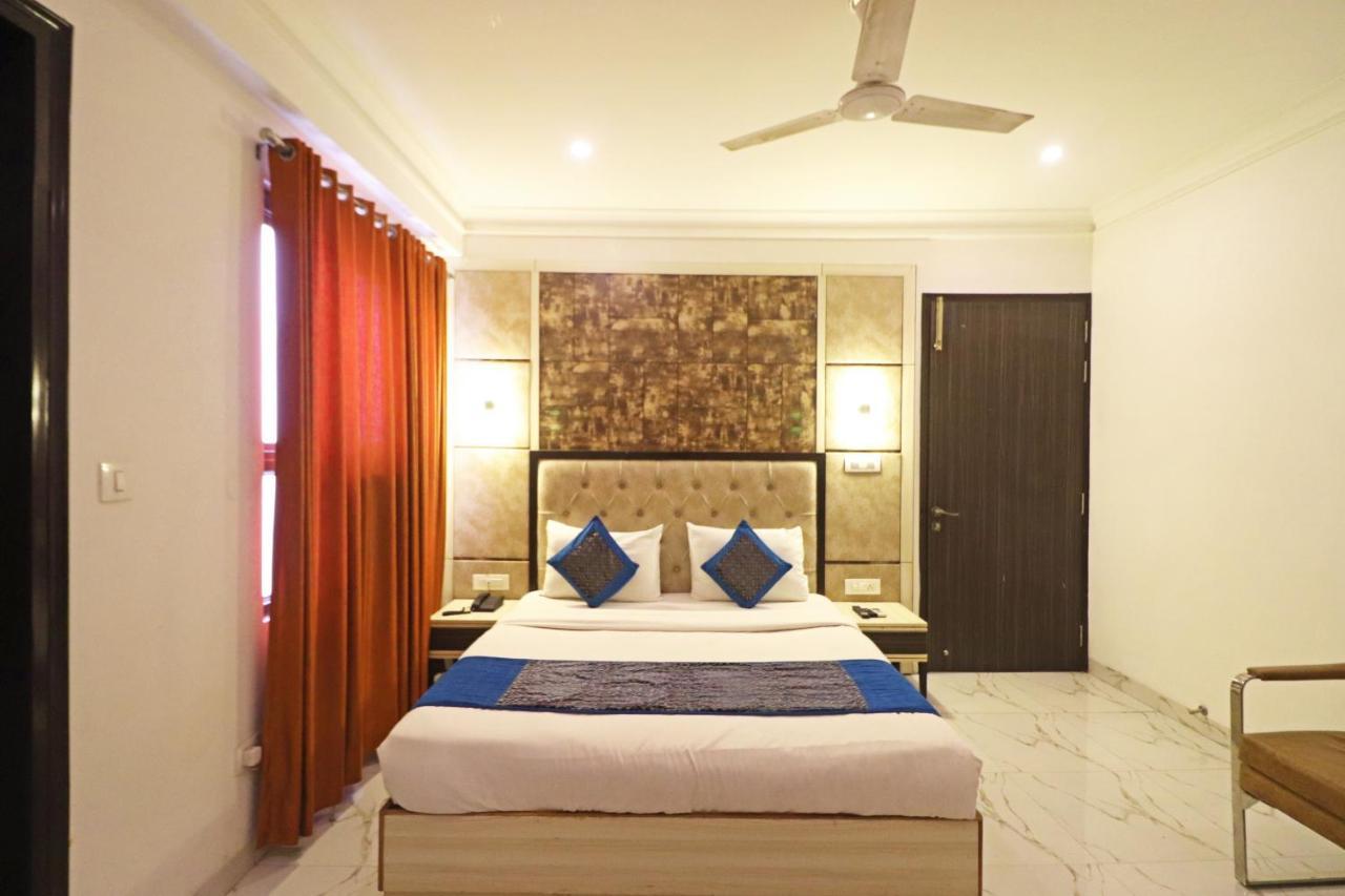 Hotel Almora Near Delhi Airport New Delhi Exterior photo