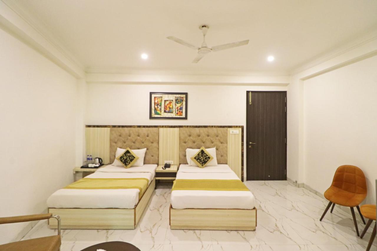 Hotel Almora Near Delhi Airport New Delhi Exterior photo