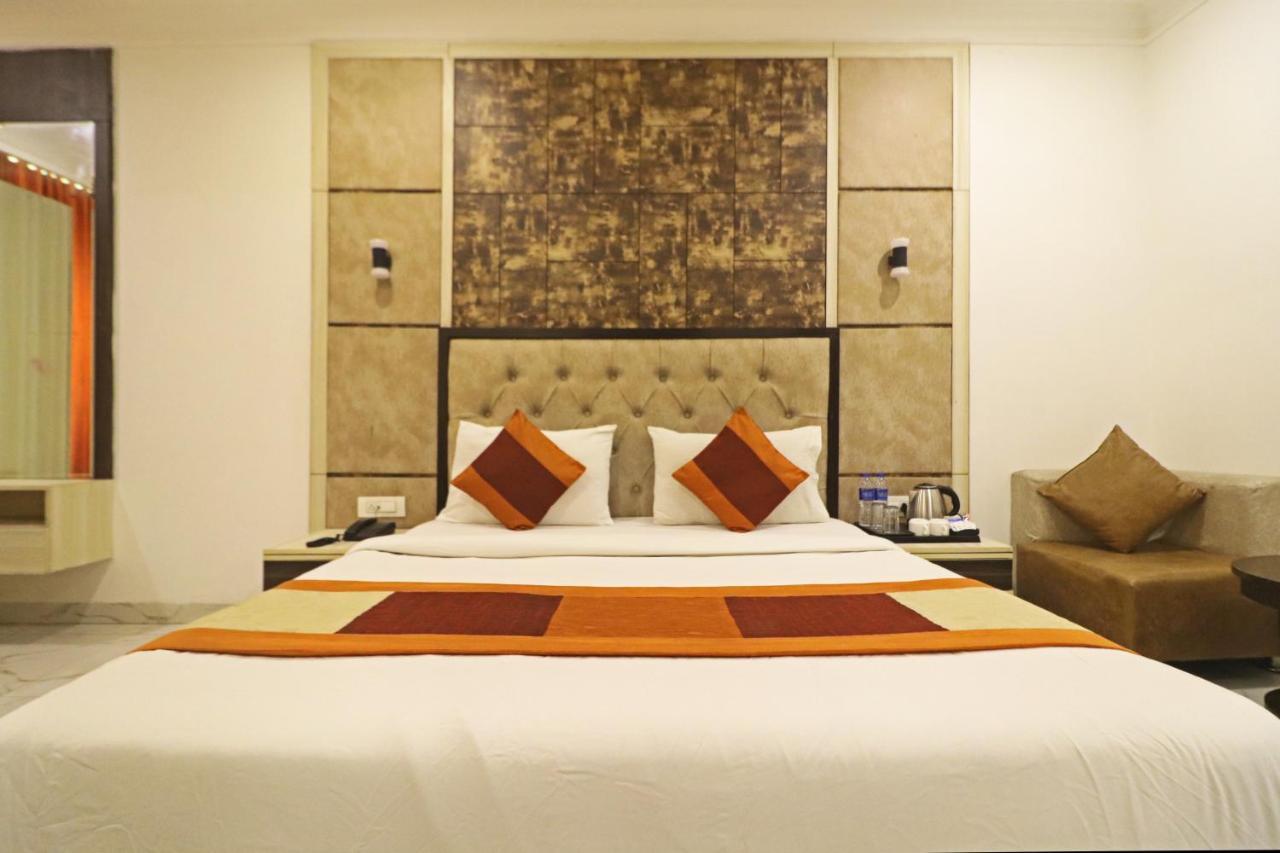 Hotel Almora Near Delhi Airport New Delhi Exterior photo