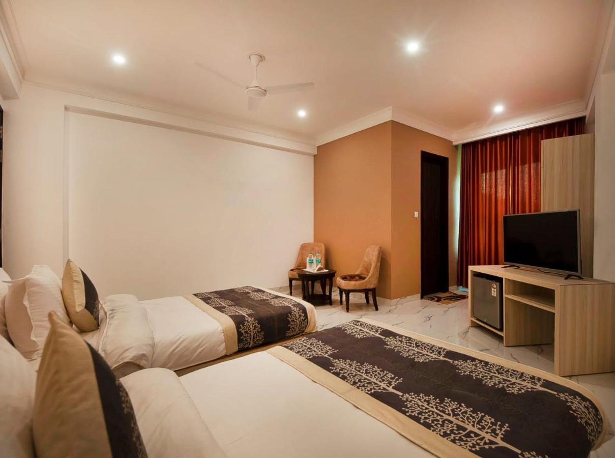 Hotel Almora Near Delhi Airport New Delhi Exterior photo
