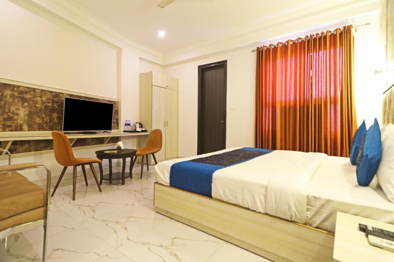 Hotel Almora Near Delhi Airport New Delhi Exterior photo