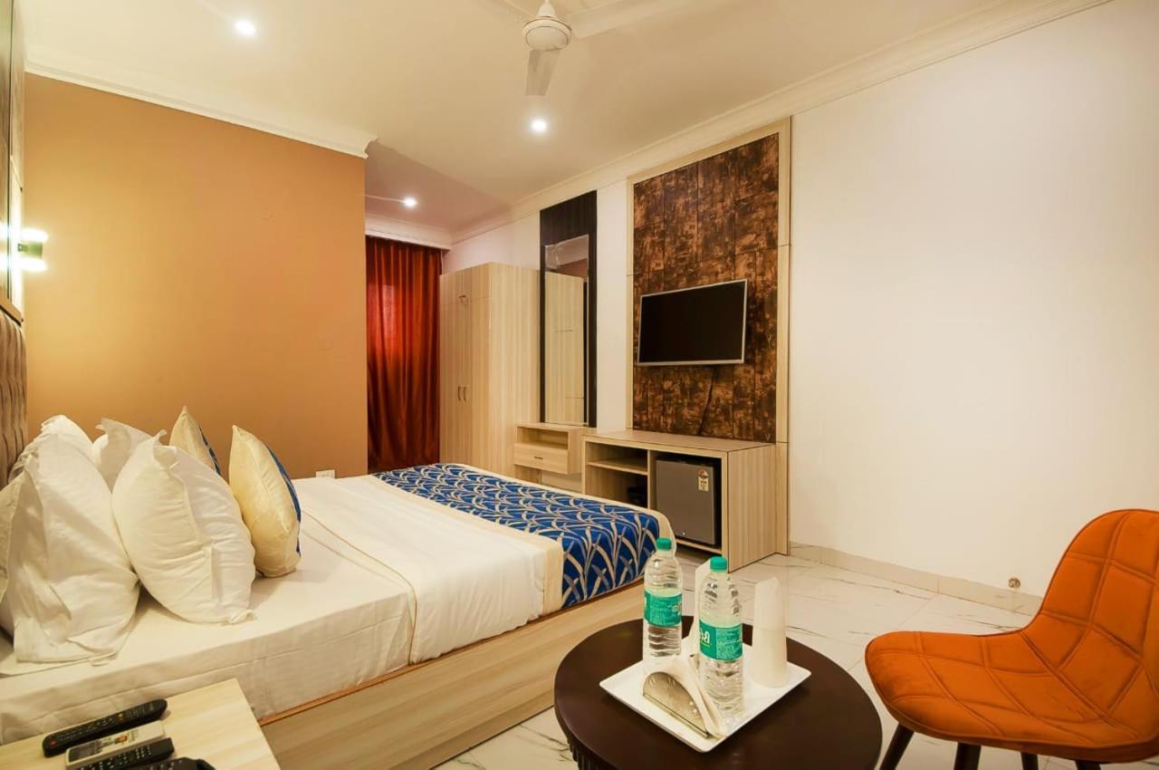 Hotel Almora Near Delhi Airport New Delhi Exterior photo